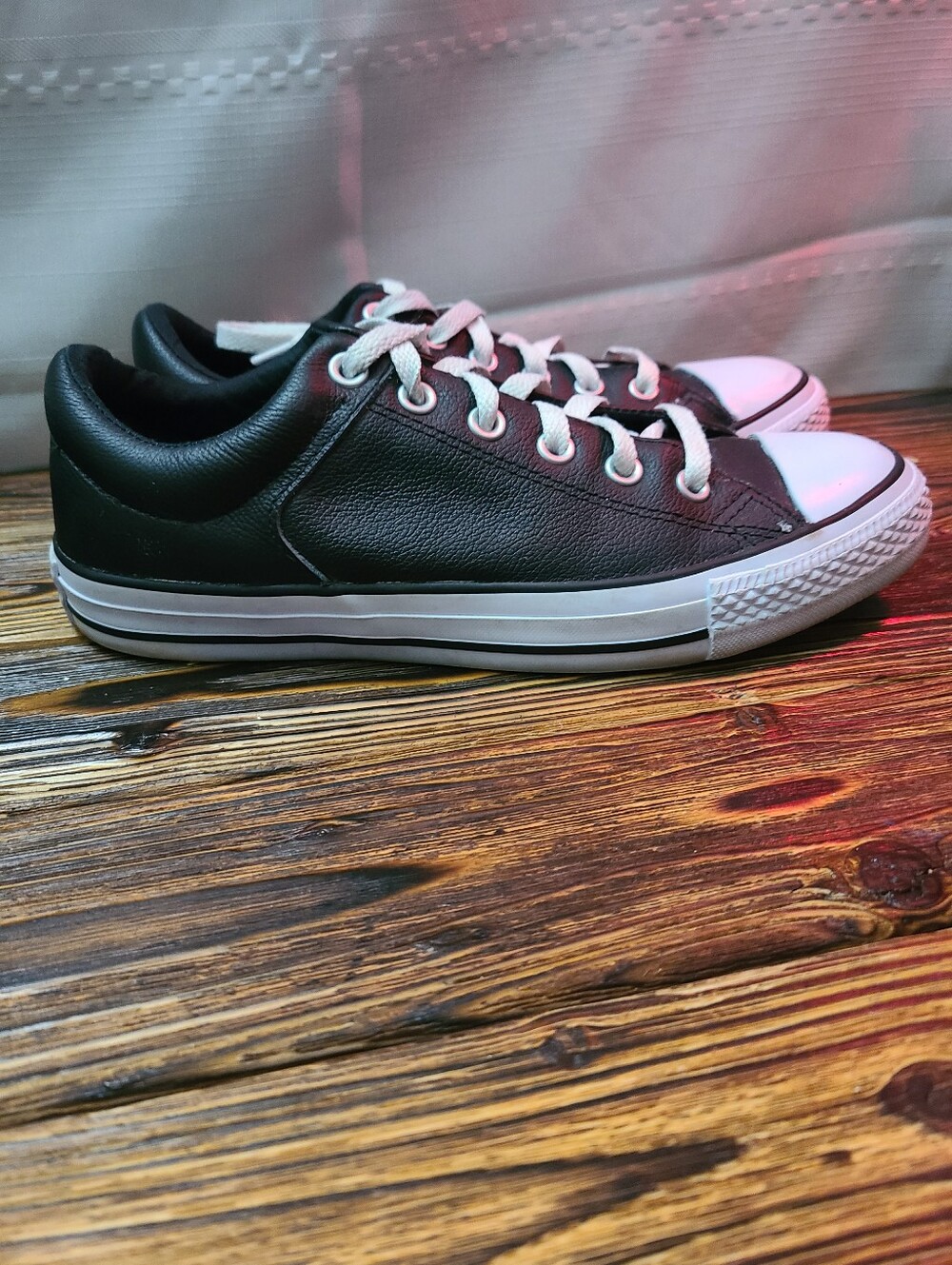 Unisex Converse All Star Chuck Taylor Black Leather Low Tops Mens 7 / Womens 9